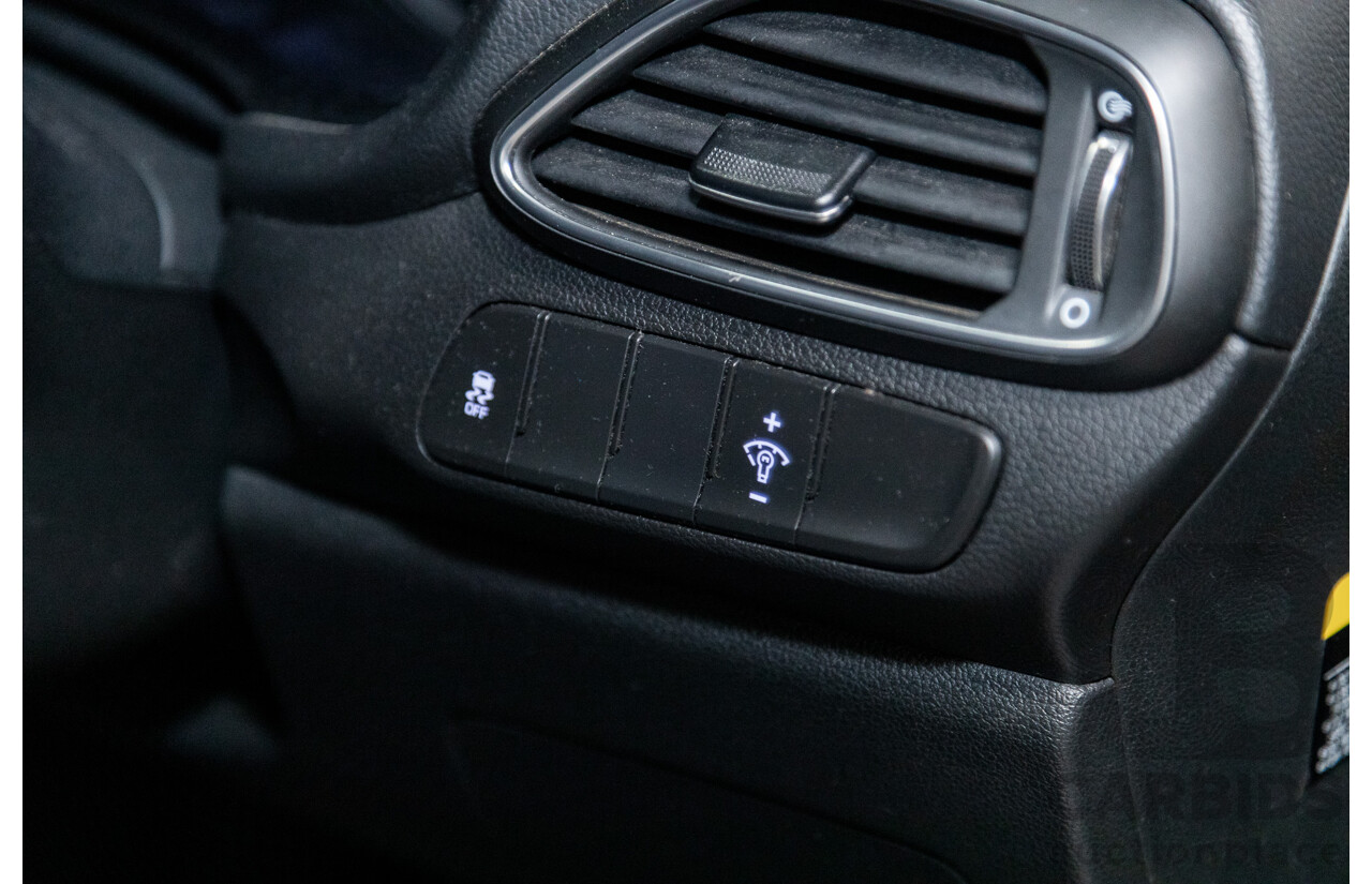 03/2018 Hyundai I30 ACTIVE FWD PD 4D Hatchback Polar White 2.0L