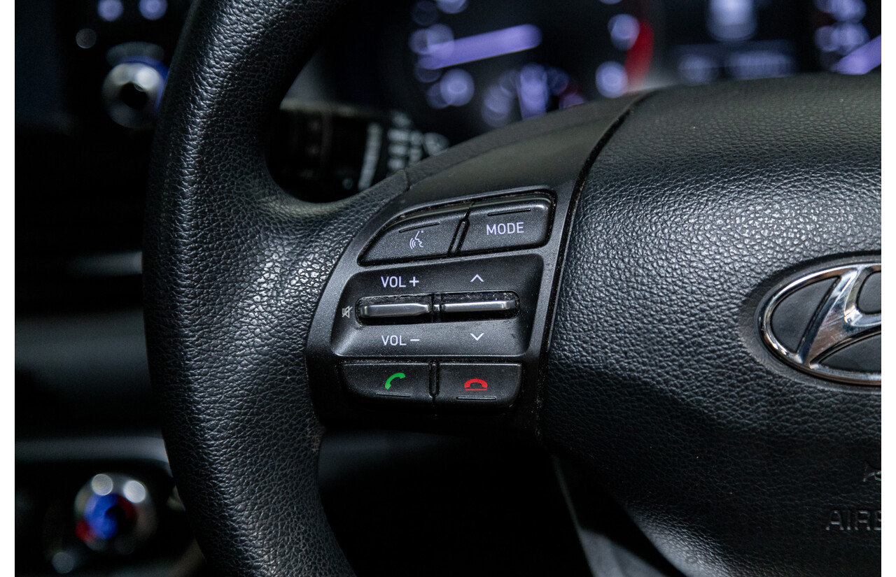 03/2018 Hyundai I30 ACTIVE FWD PD 4D Hatchback Polar White 2.0L