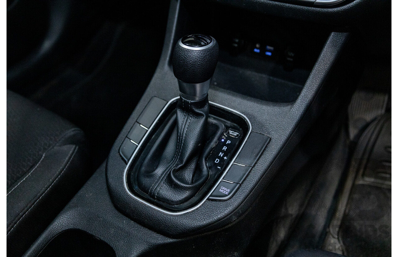 03/2018 Hyundai I30 ACTIVE FWD PD 4D Hatchback Polar White 2.0L