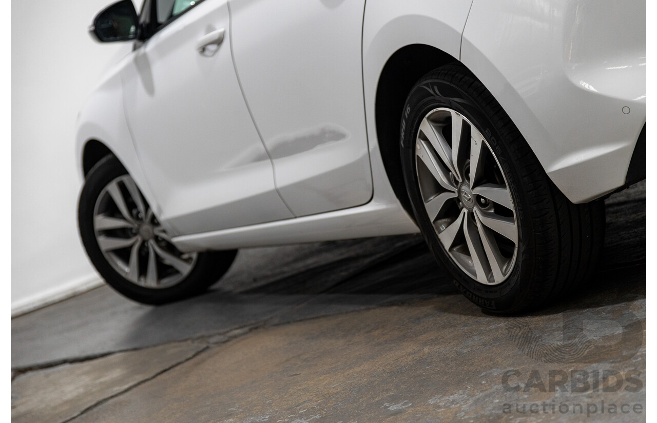 03/2018 Hyundai I30 ACTIVE FWD PD 4D Hatchback Polar White 2.0L