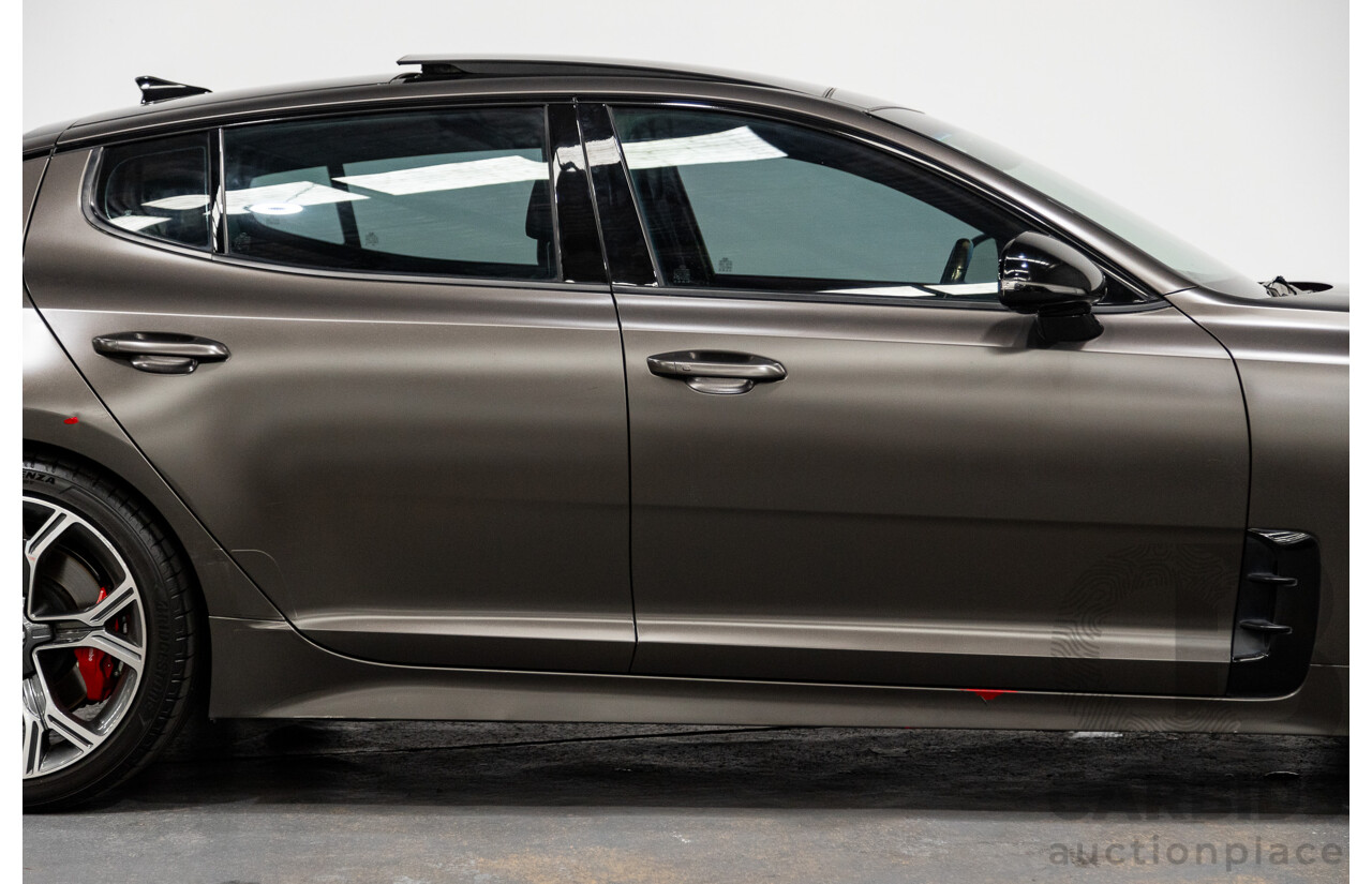 01/2018 Build 12/2017 Kia Stinger GT CK MY18 (344) 4d Sedan Hichroma Red Metallic (Grey Wrap) Twin Turbo 3.3L