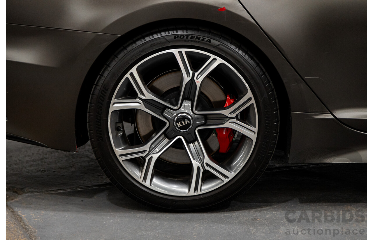 01/2018 Build 12/2017 Kia Stinger GT CK MY18 (344) 4d Sedan Hichroma Red Metallic (Grey Wrap) Twin Turbo 3.3L