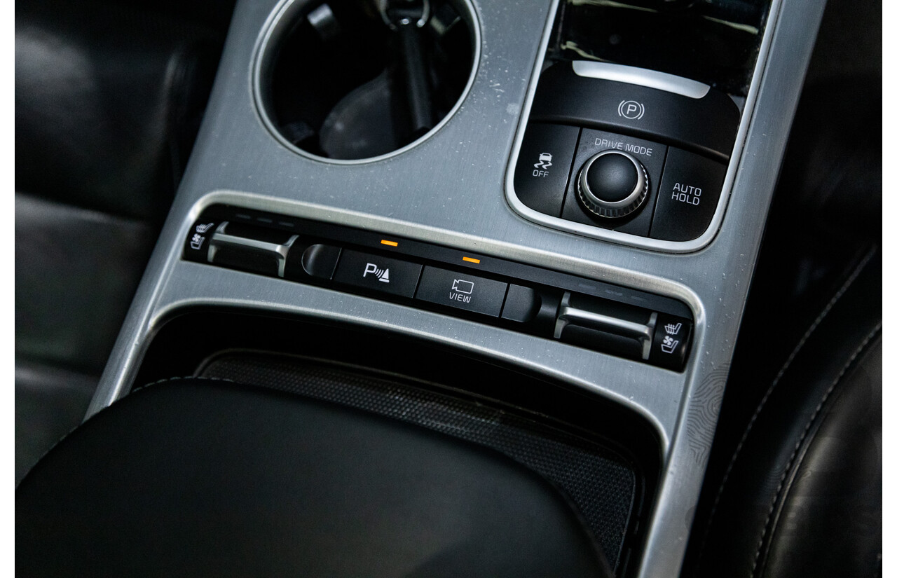 01/2018 Build 12/2017 Kia Stinger GT CK MY18 (344) 4d Sedan Hichroma Red Metallic (Grey Wrap) Twin Turbo 3.3L