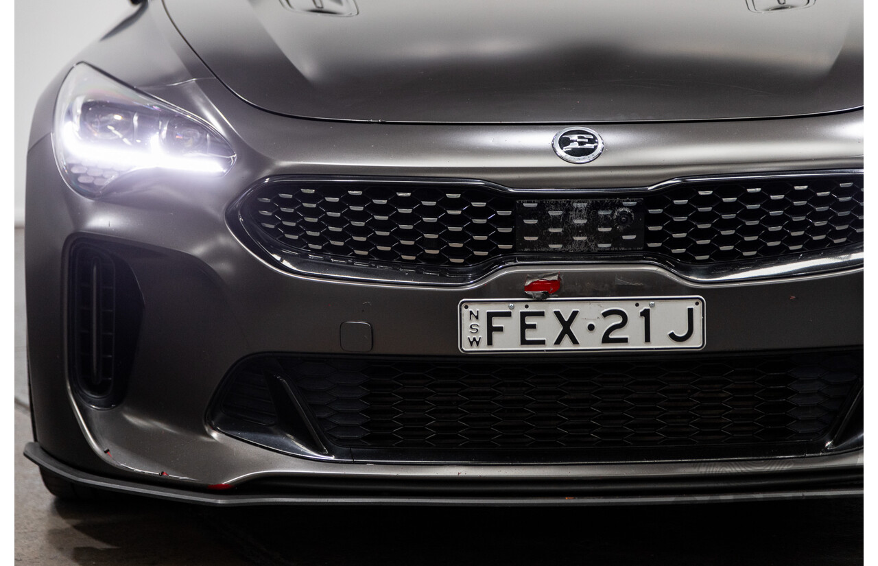 01/2018 Build 12/2017 Kia Stinger GT CK MY18 (344) 4d Sedan Hichroma Red Metallic (Grey Wrap) Twin Turbo 3.3L