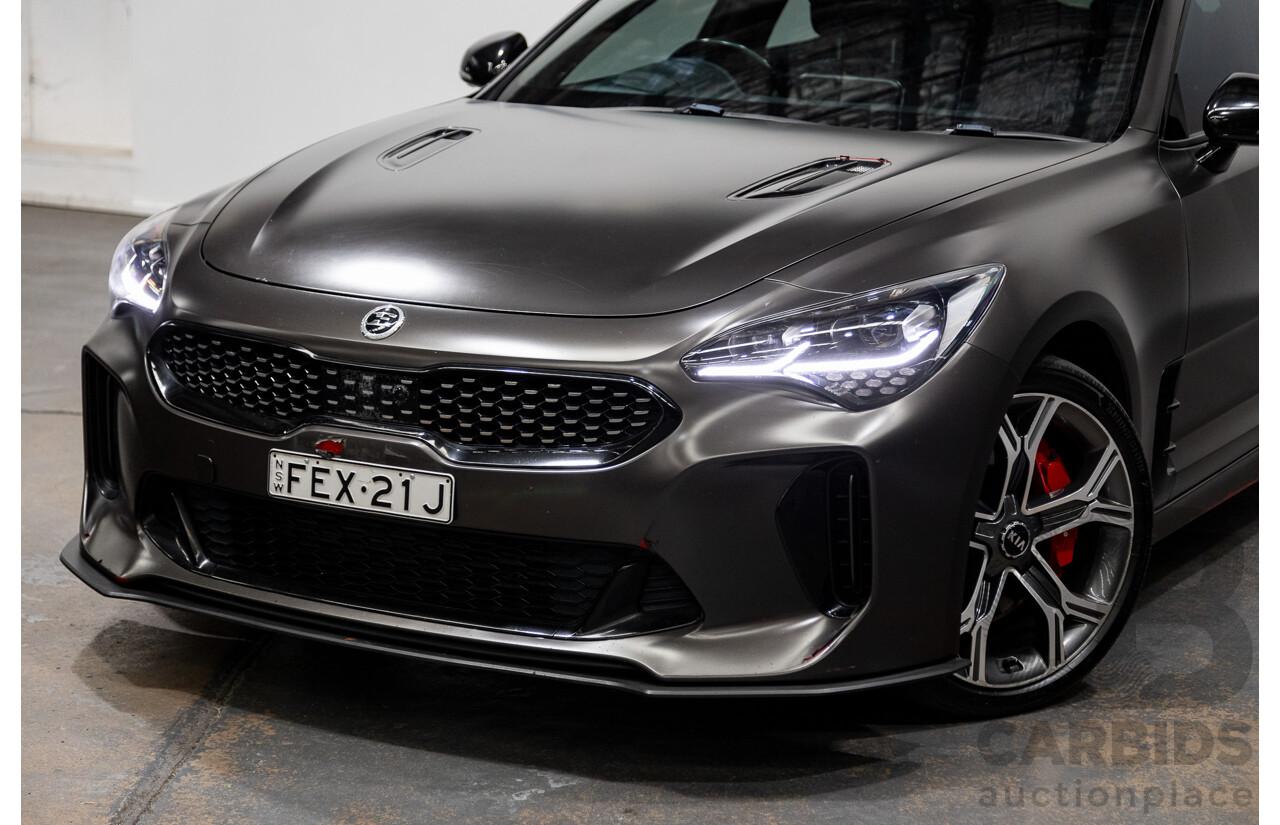 01/2018 Build 12/2017 Kia Stinger GT CK MY18 (344) 4d Sedan Hichroma Red Metallic (Grey Wrap) Twin Turbo 3.3L