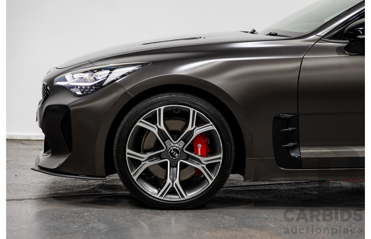 01/2018 Build 12/2017 Kia Stinger GT CK MY18 (344) 4d Sedan Hichroma Red Metallic (Grey Wrap) Twin Turbo 3.3L