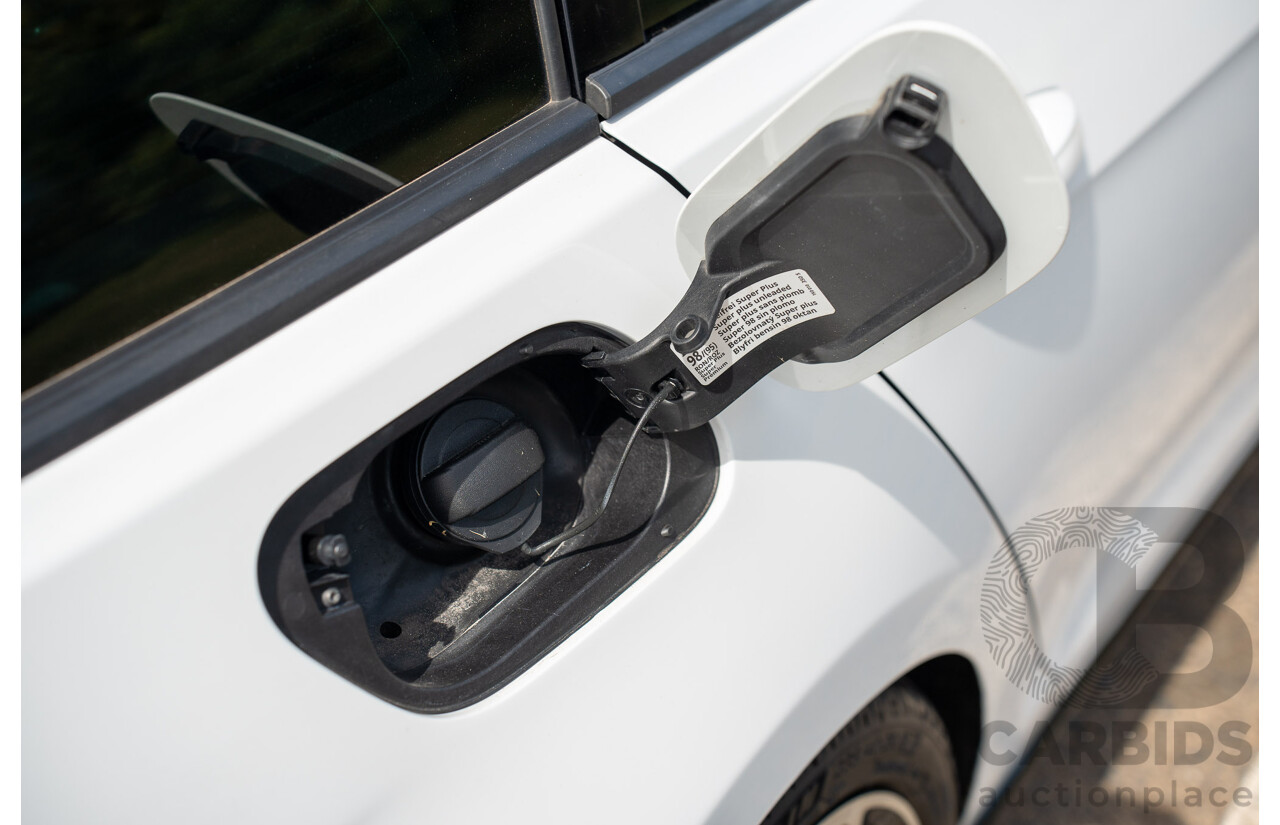 04/2019 Volkswagen Golf R (AWD) Mk7.5 AU MY19 4D Wagon Pure White Turbo 2.0L