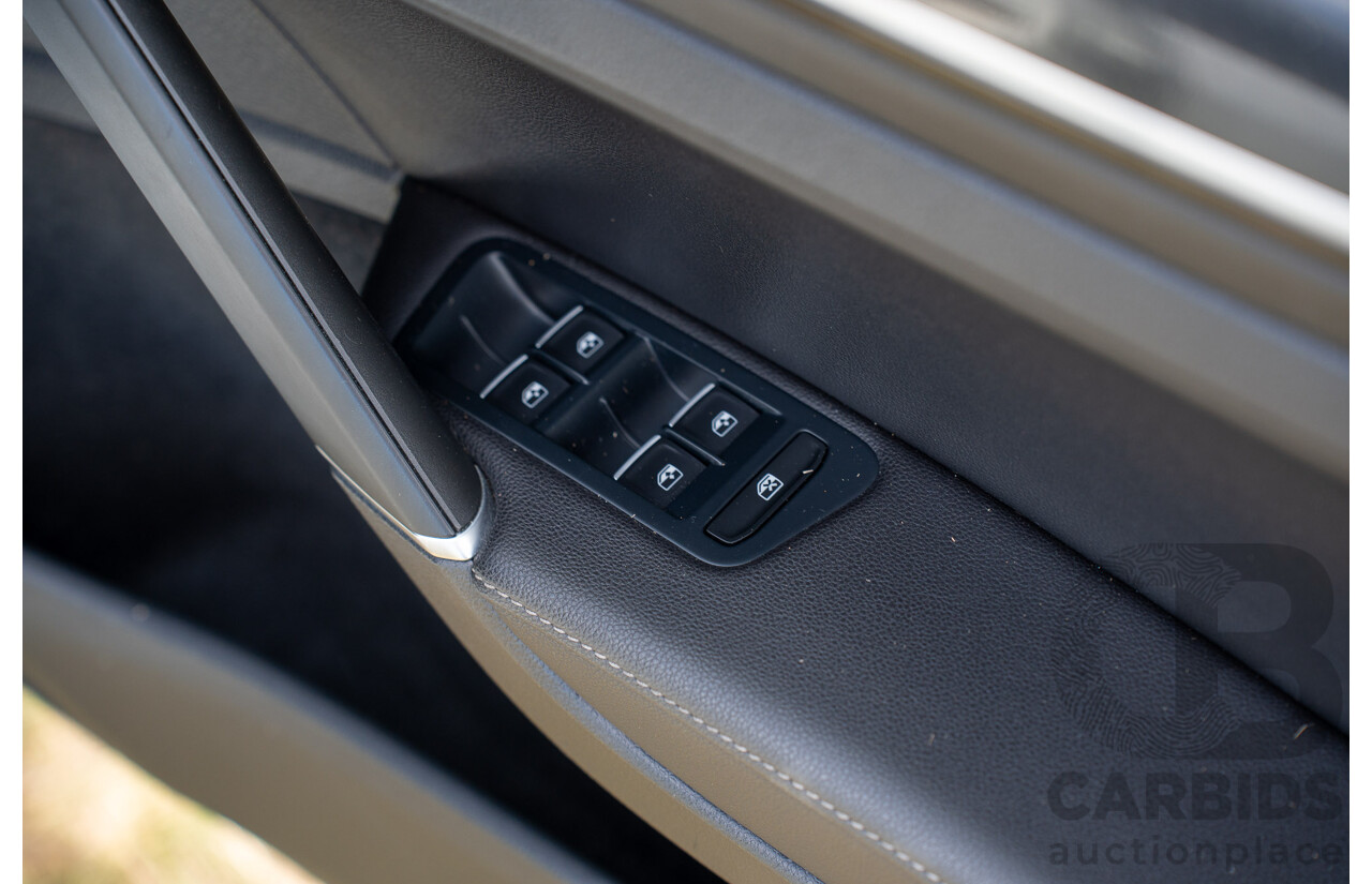 04/2019 Volkswagen Golf R (AWD) Mk7.5 AU MY19 4D Wagon Pure White Turbo 2.0L