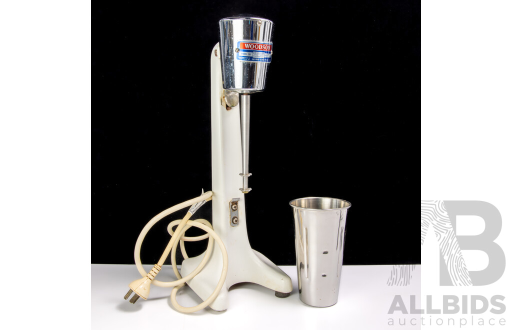 Retro Australian Woodson Milkshake Maker with Tumbler