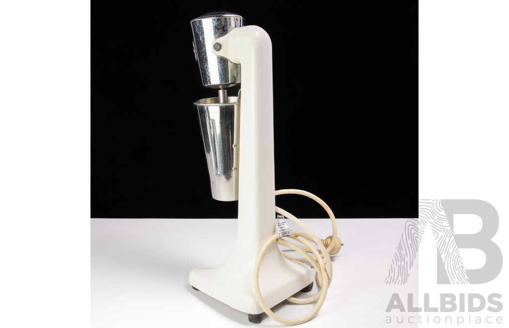 Retro Australian Woodson Milkshake Maker with Tumbler