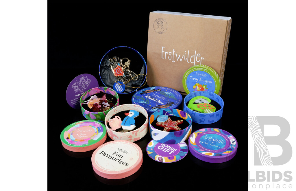 Erstwilder X Art of Melanie Hava Keyring & (4) Resin Brooch Collection, All as New