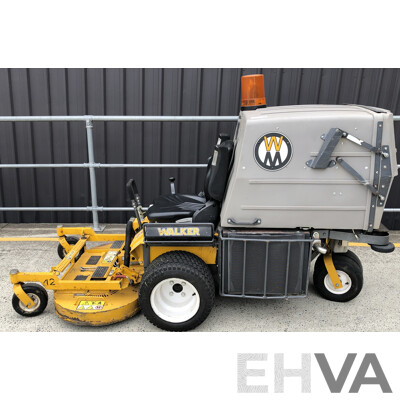 Walker MD21D-12 20.9HP Diesel Commercial Lawn Mower with Walker 45inch Vented GHS Deck  