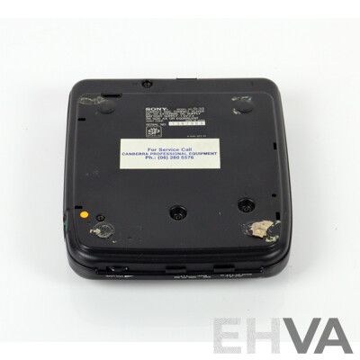 Retro Sony Discman Mega Bass D33