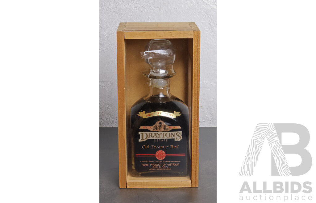 Draytons Estate Old Decanter Port in Presentation Case
