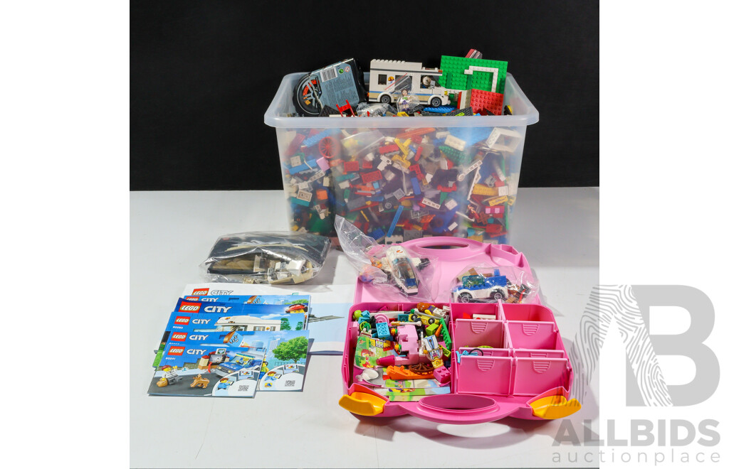 Collection Vintage & Other Lego Including Friends, City, Architecture, Vehicles, Pink Lego Case, Instruction Manuals and More, Approx 8KG