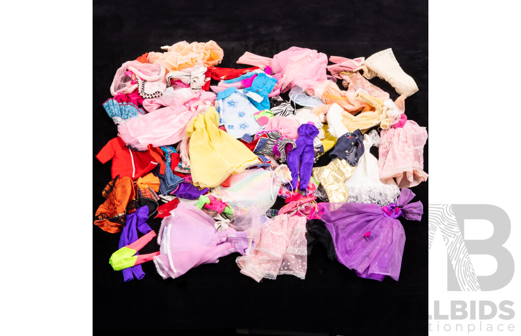Huge Collection Barbie & Skipper Dolls & Clothes Including Examples From 1970s to 2000s