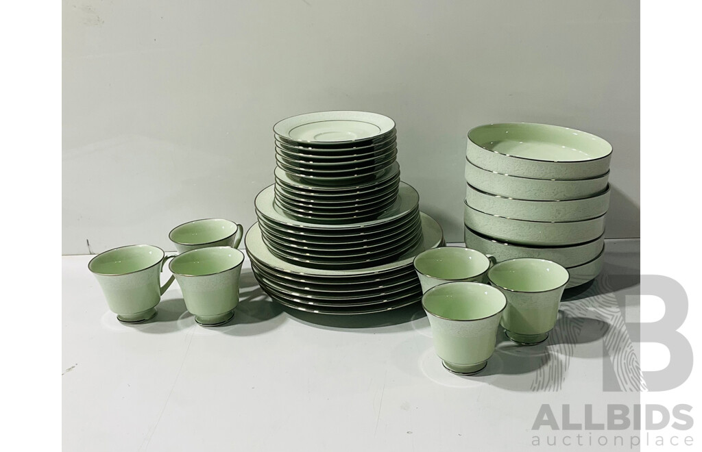 Retro 36 Piece Noritake Porcelain Dinner Service in Promise Me Pattern