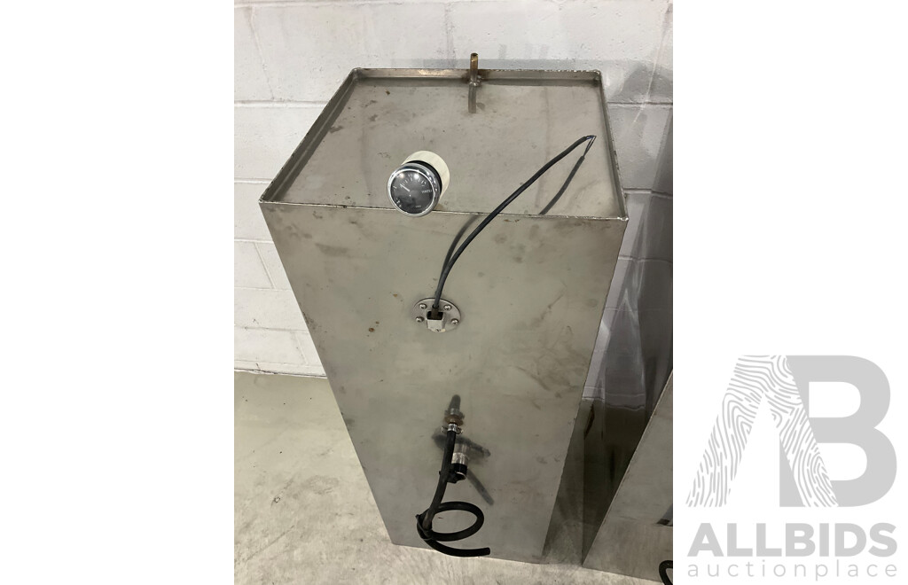 Custom Fabricated Stainless Steel Marine Water Tanks with VDO Gauges and Sender