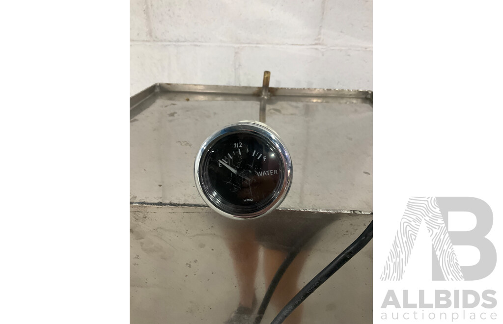 Custom Fabricated Stainless Steel Marine Water Tanks with VDO Gauges and Sender