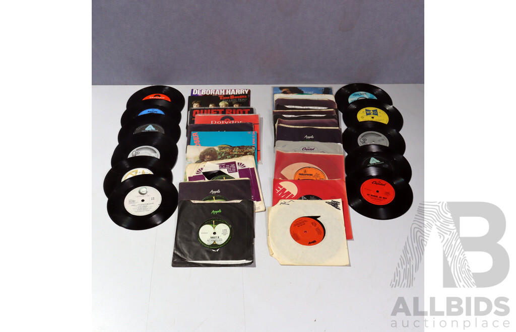 Collection Approx 22 VIntage Vinyl Seven Inch Singles Including Apul Macartney, Ringo Starr, George Harrisson and More