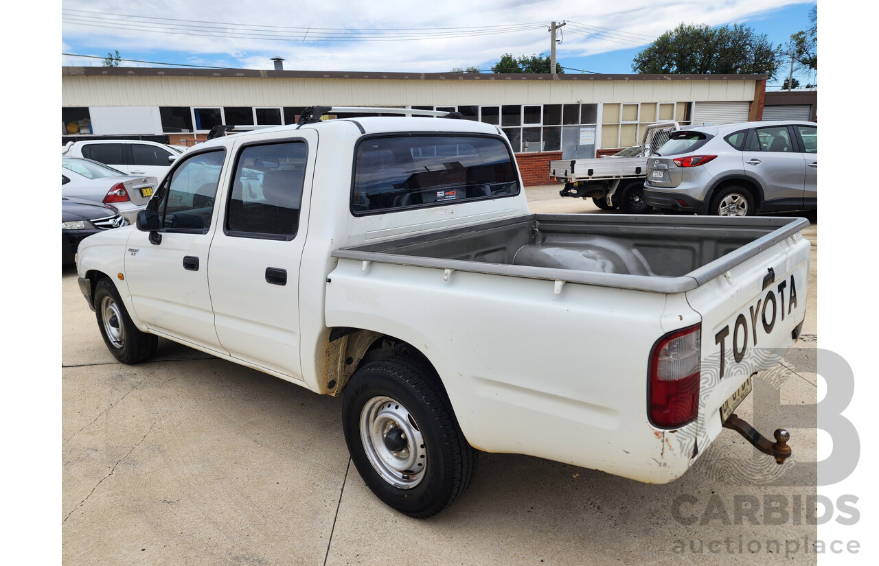 5/2000 Toyota Hilux RZN149R Dual Cab P/Up White 2.7L