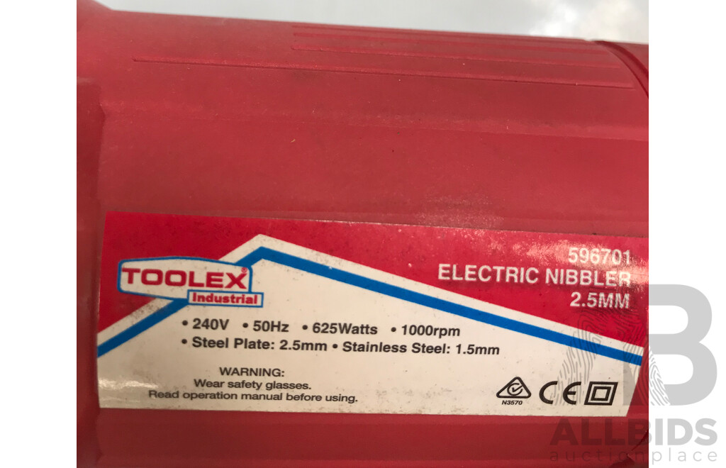 Toolex 2.5mm Corded Electric Nibbler