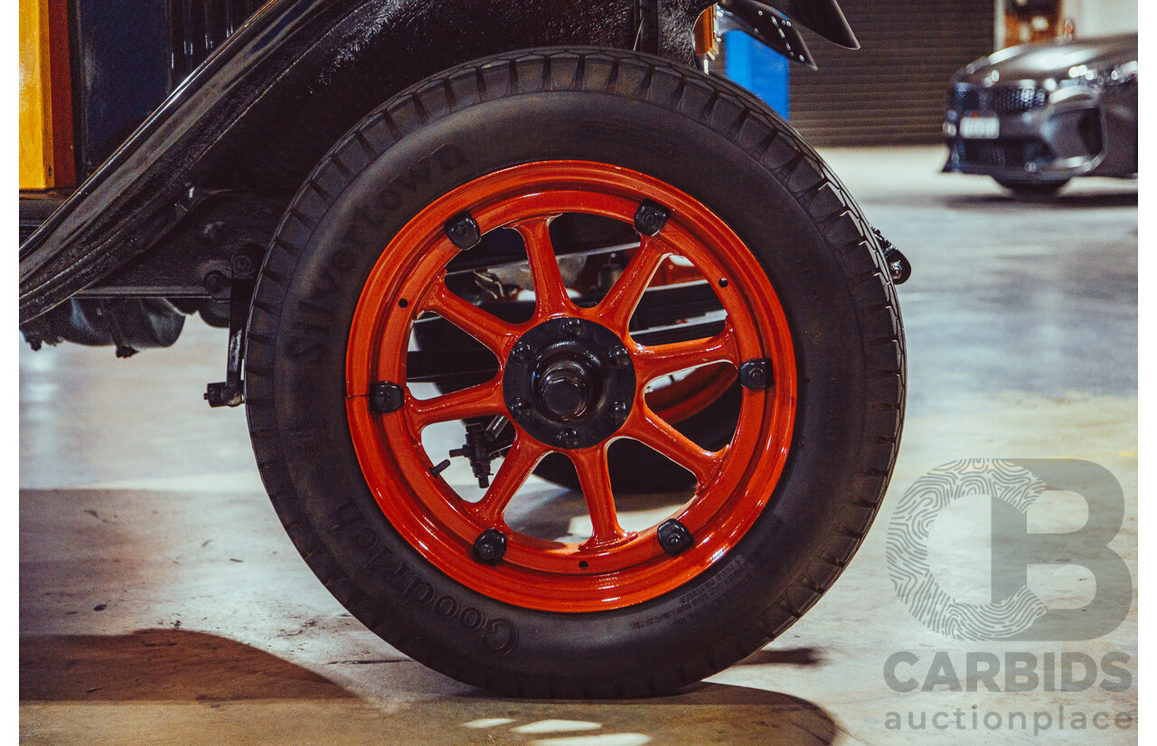 01/1926 Chevrolet Superior Series Truck Black / Red 170ci 2.8L