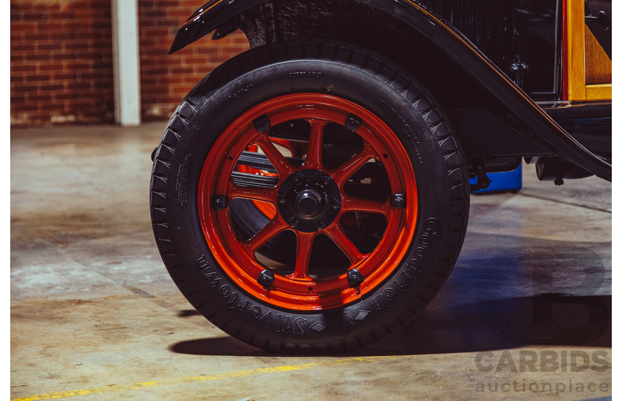 01/1926 Chevrolet Superior Series Truck Black / Red 170ci 2.8L