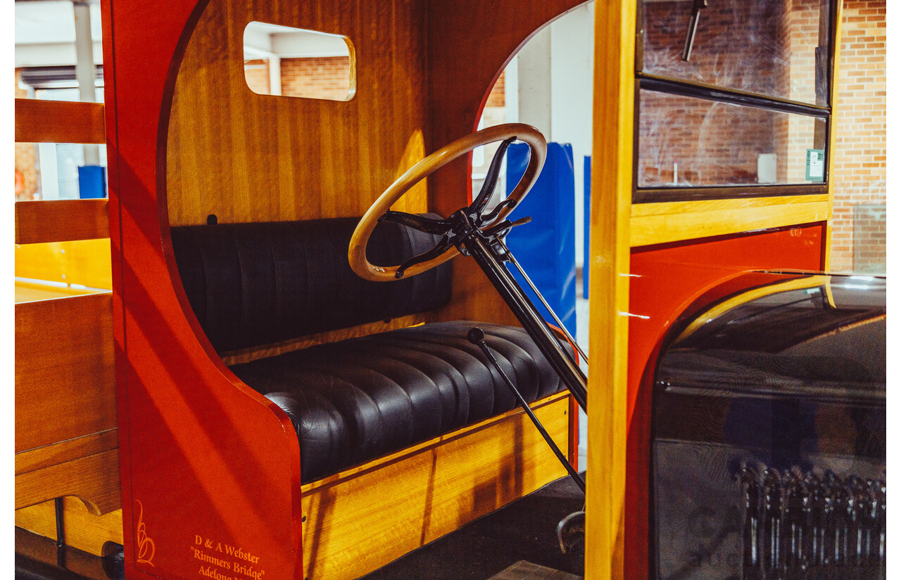 01/1926 Chevrolet Superior Series Truck Black / Red 170ci 2.8L