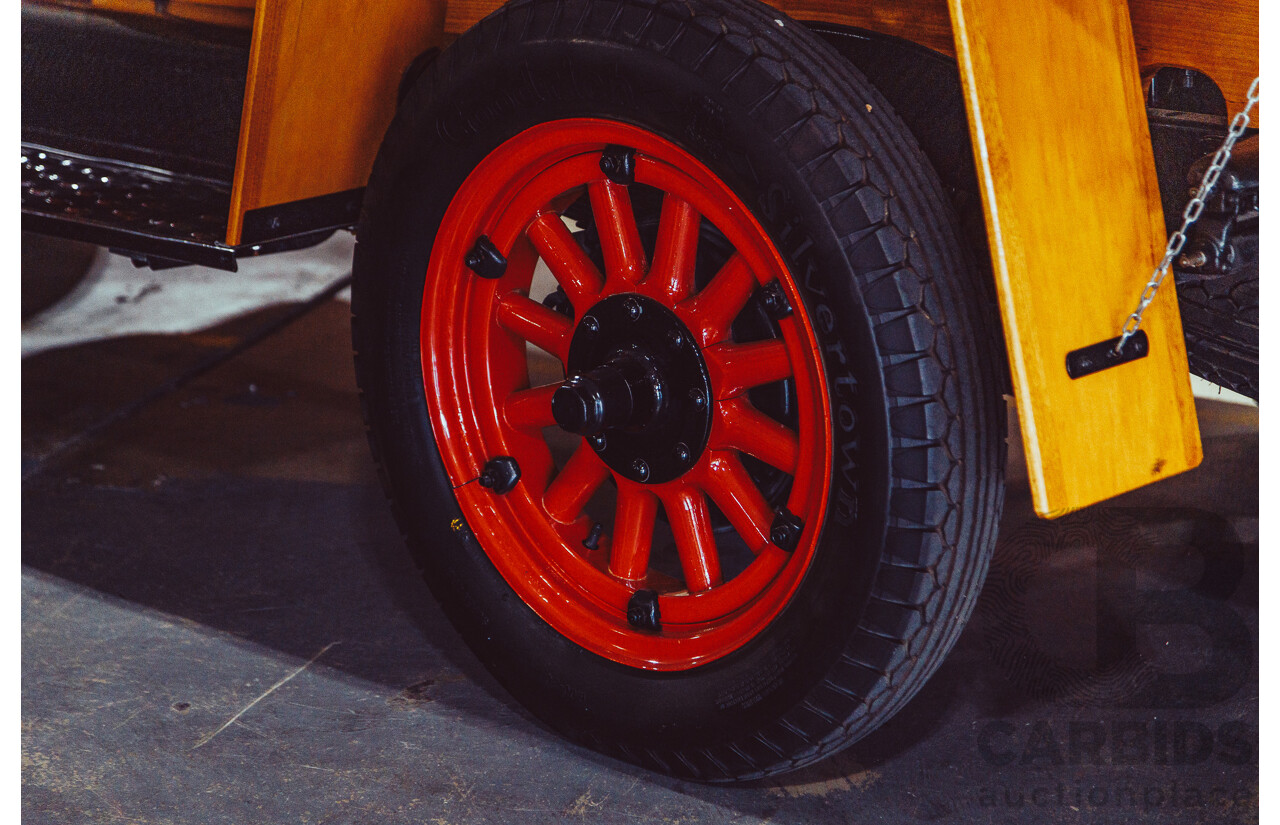 01/1926 Chevrolet Superior Series Truck Black / Red 170ci 2.8L