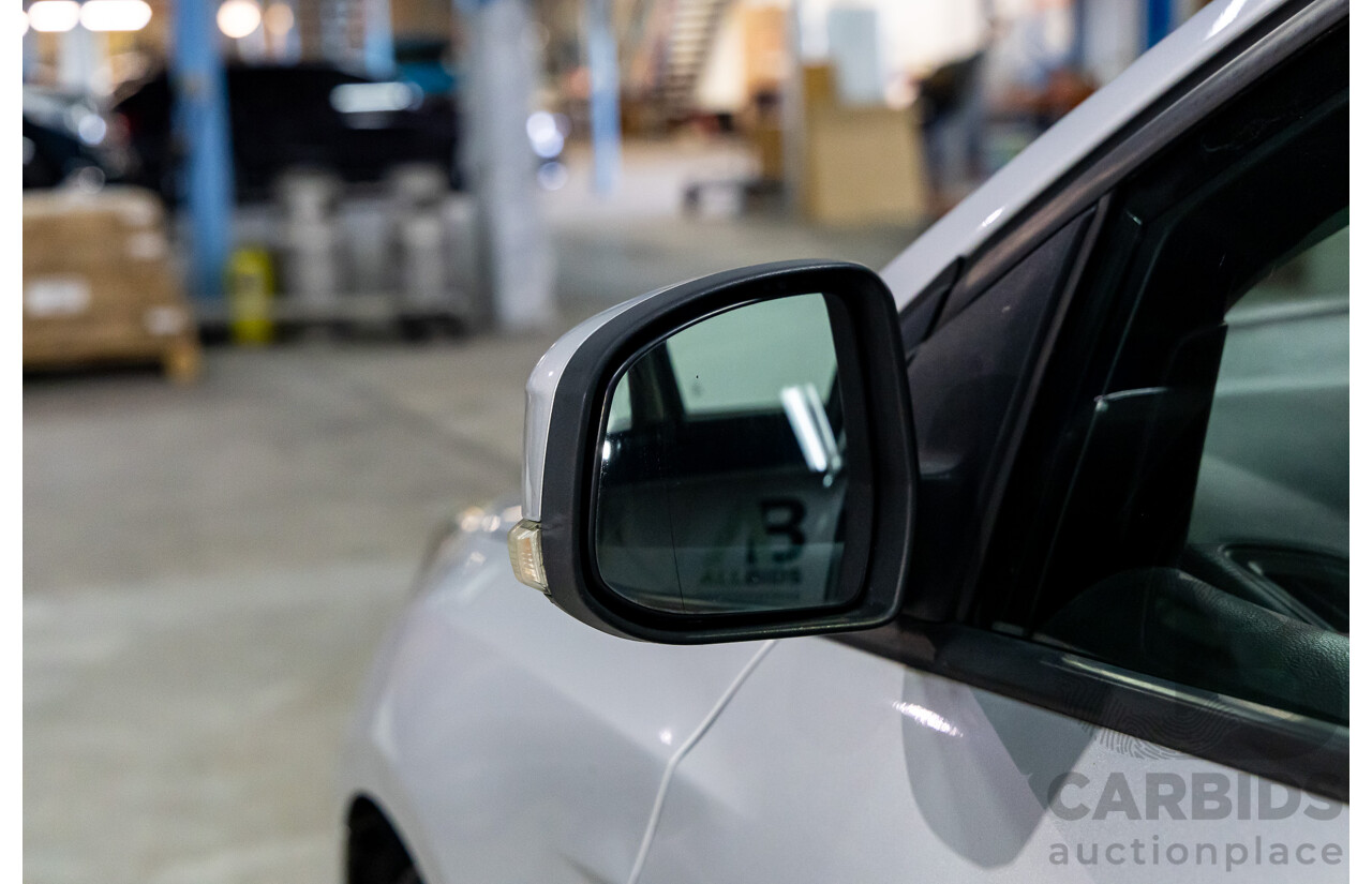 7/2012 Ford Focus Ambiente LW 5d Hatchback Ingot Silver Metallic 1.6L