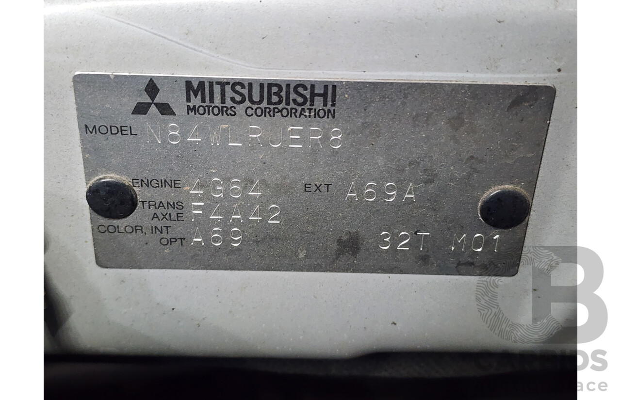 9/2000 Mitsubishi Nimbus  UG 4d Wagon Silver 2.4L