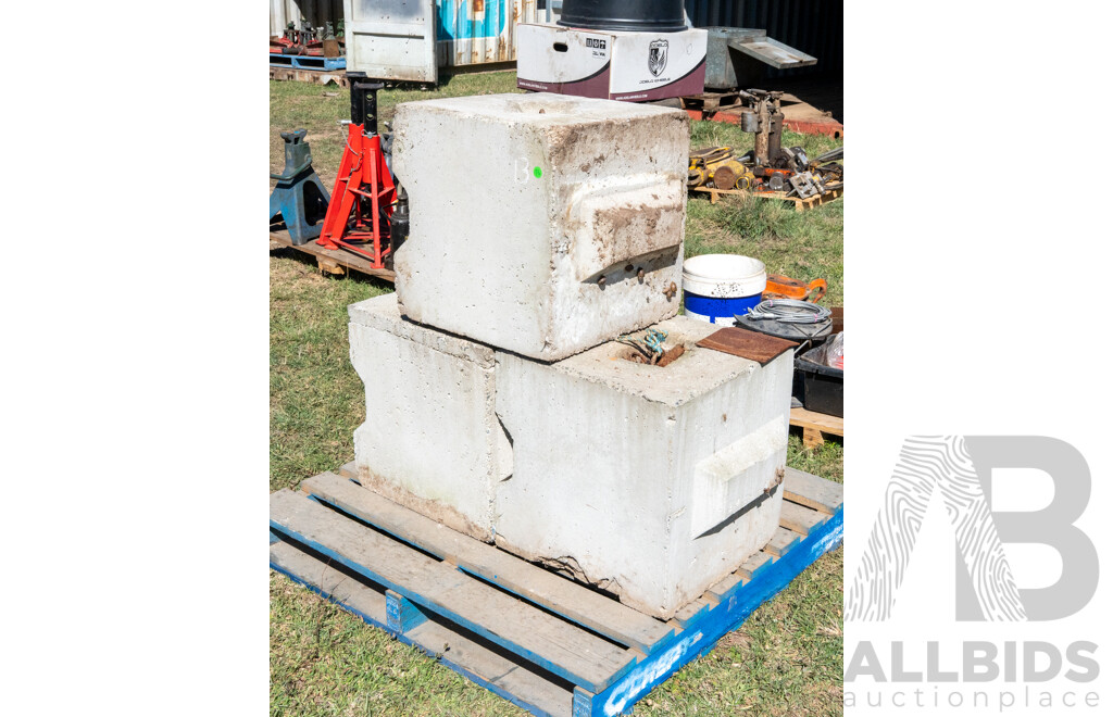 Pallet Containing Quantity of 3 Concrete Blocks Approx 500kg