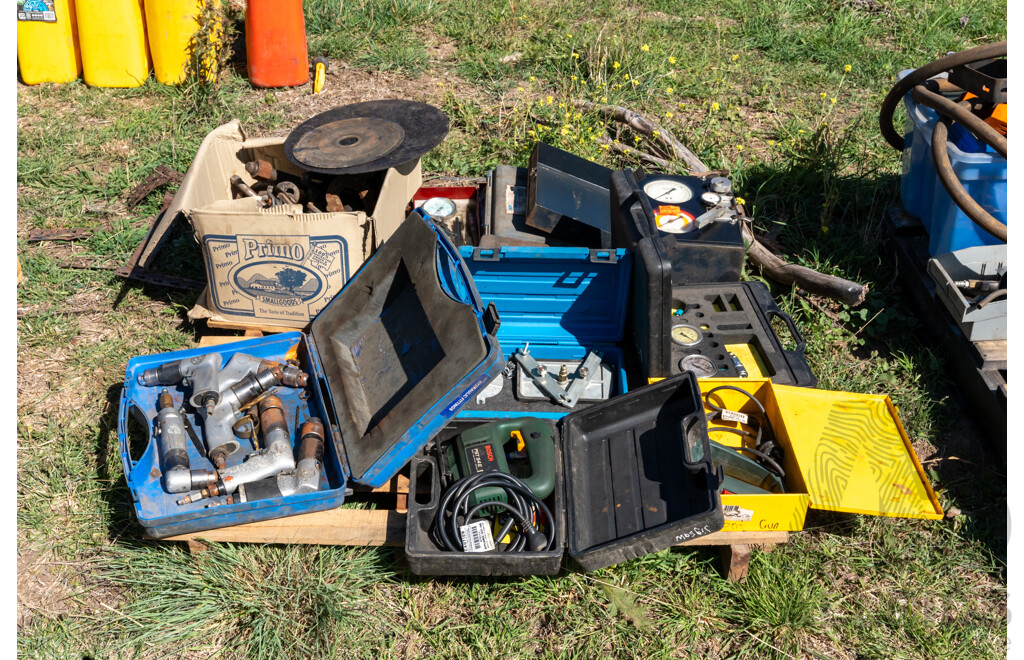Pallet Containing Various Air Tools, Pullers & Fittings ETC