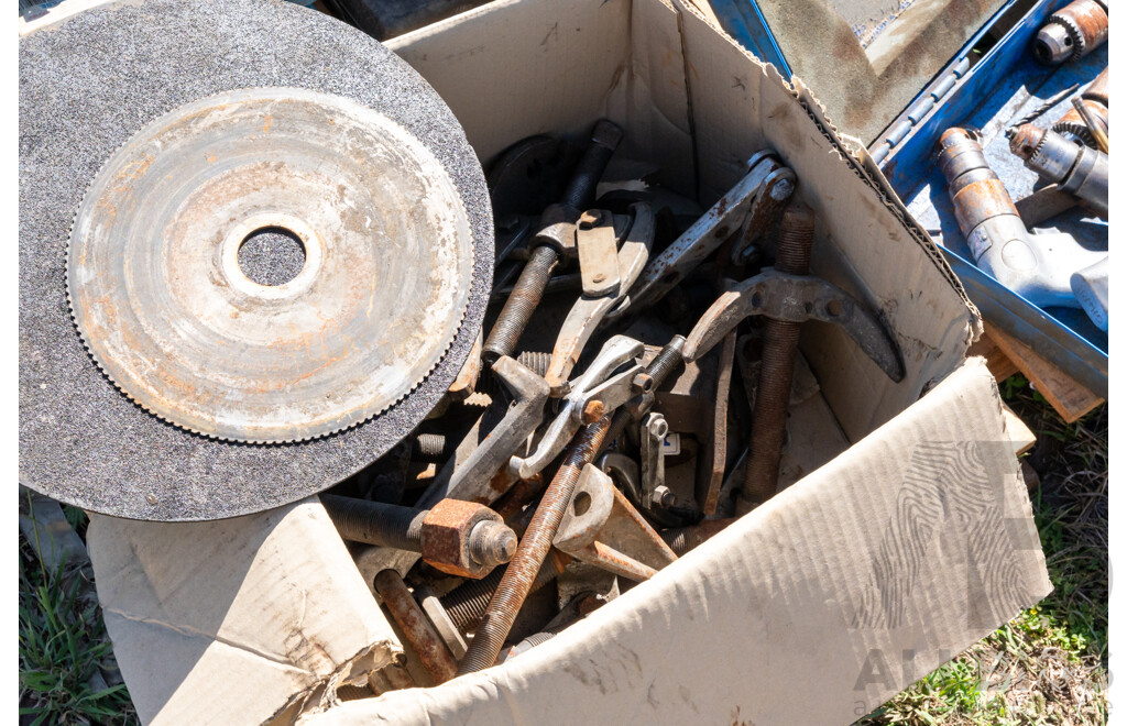 Pallet Containing Various Air Tools, Pullers & Fittings ETC