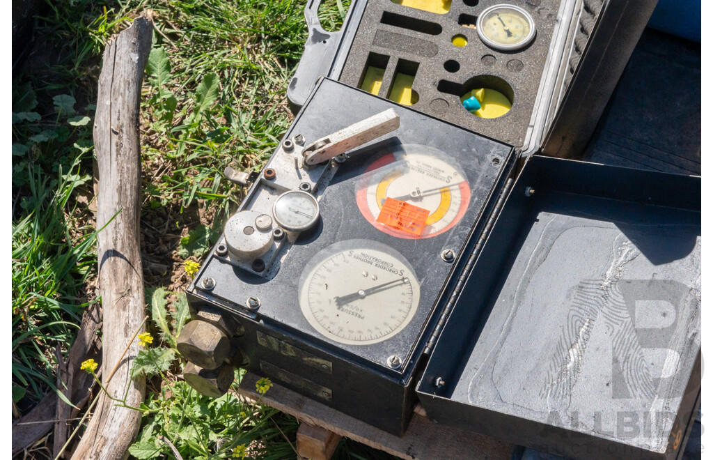 Pallet Containing Various Air Tools, Pullers & Fittings ETC