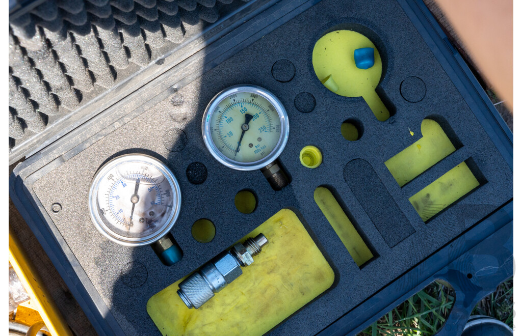 Pallet Containing Various Air Tools, Pullers & Fittings ETC