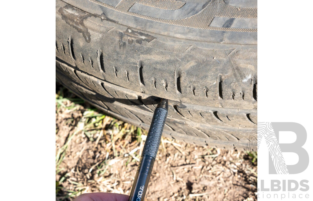 Job Lot 15"Alloy Rims Ford Stud Pattern with Tyre's X 2