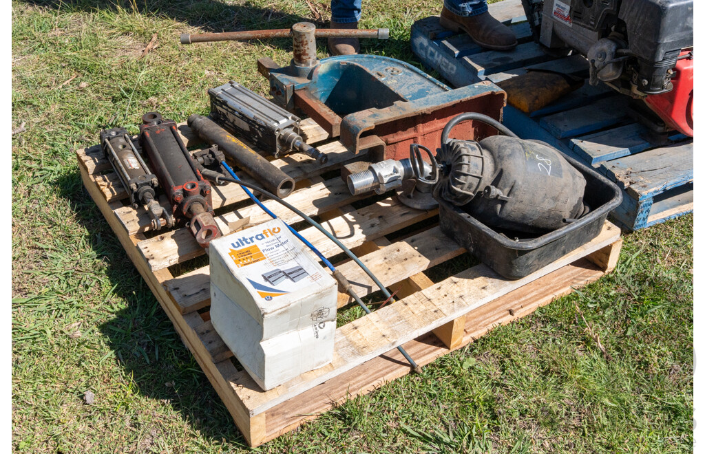 Pallet Containing Various Hydraulic Rams, Ultra Flow Meter & Other Items ETC
