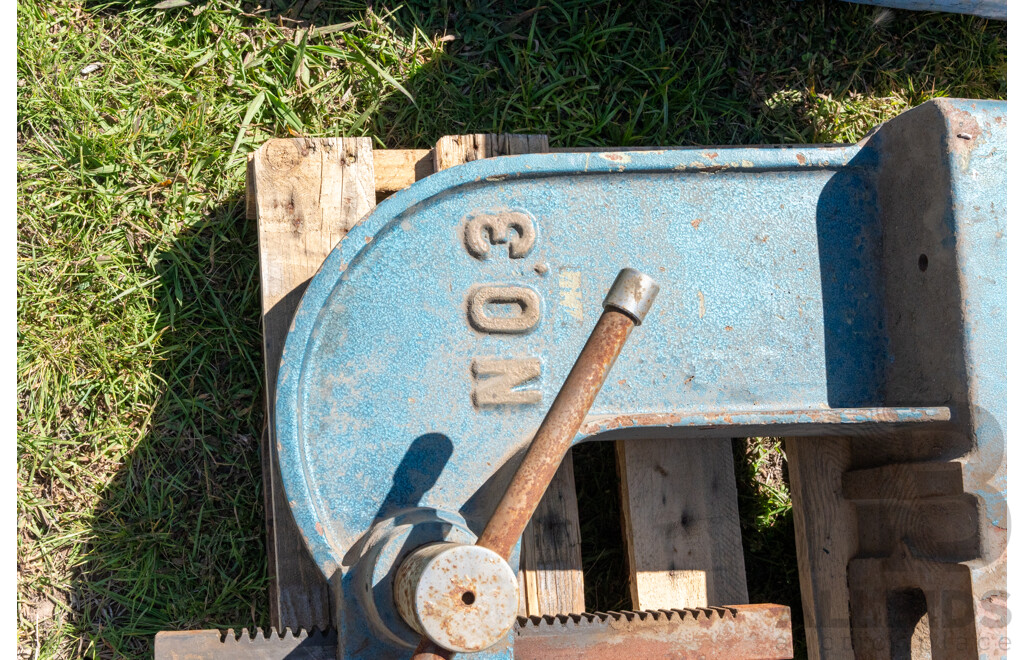 Pallet Containing Various Hydraulic Rams, Ultra Flow Meter & Other Items ETC