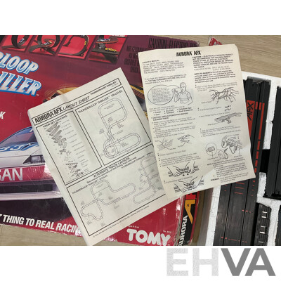 TOMY AURORA AFX Thunderloop Thriller Slot Car Racing Track