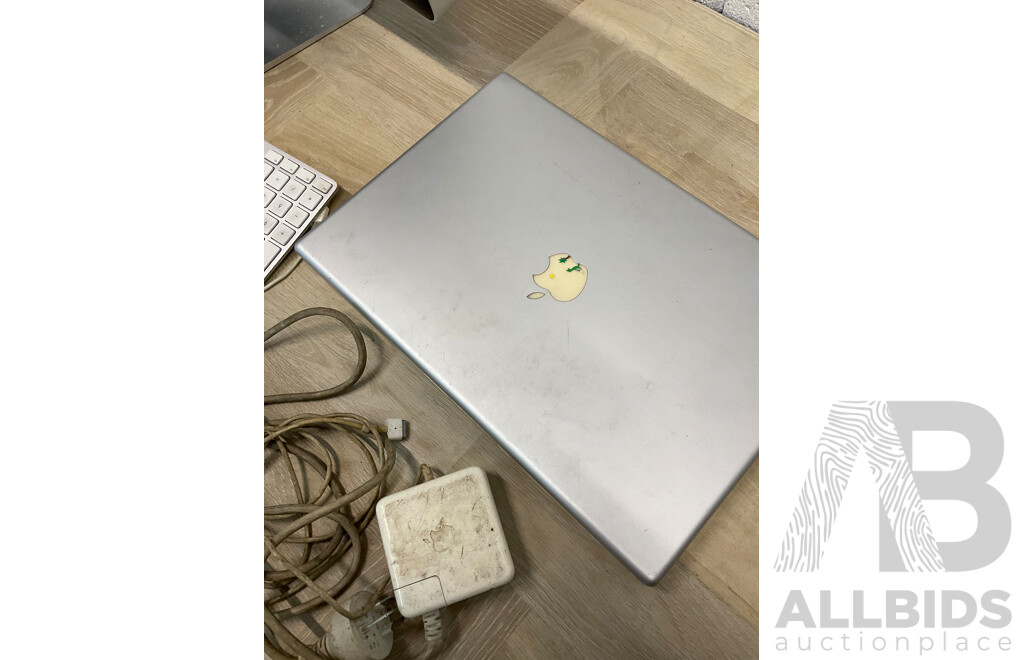Old Apple Computer, Laptop and Accessories - Lot of 4