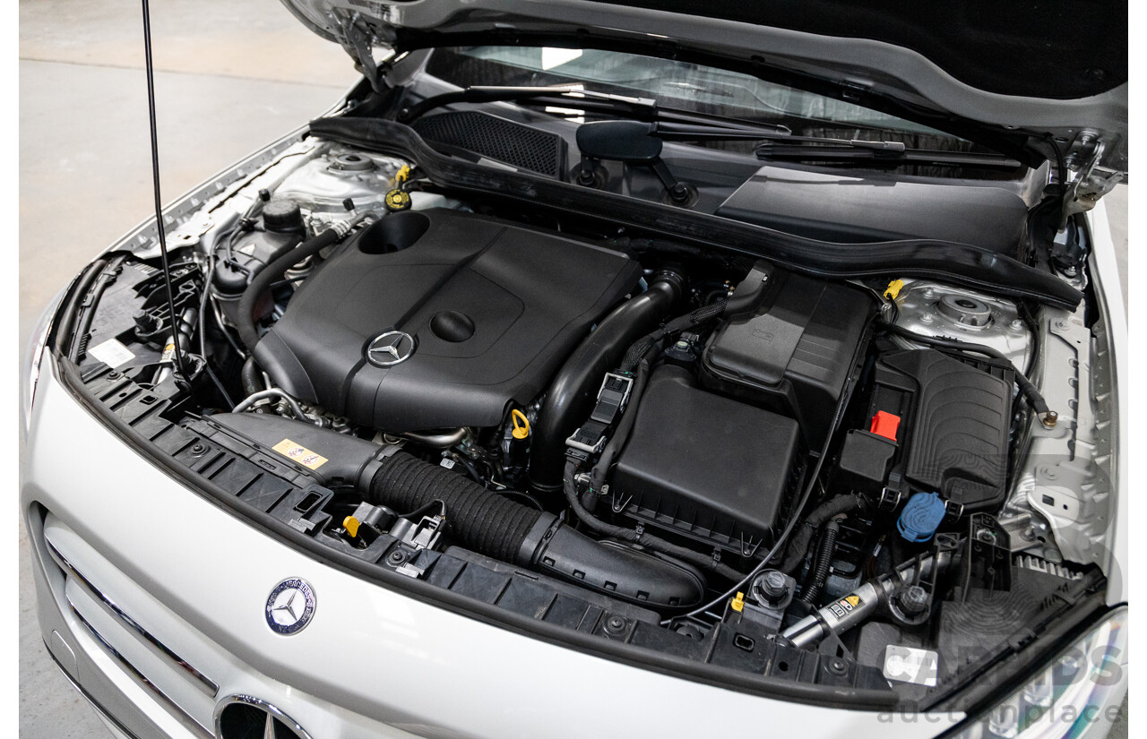 10/2016 Mercedes Benz GLA220d 4matic (AWD) X156 4d Wagon Polar Silver Metallic Turbo Diesel 2.1L