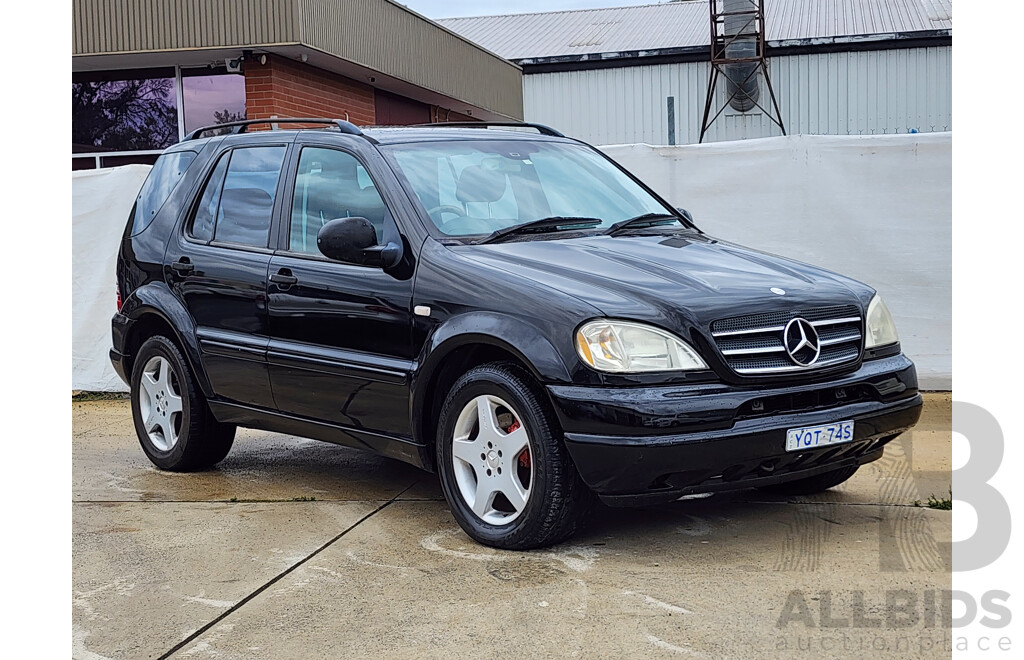 Ml55 Front 6/2001 Mercedes-Benz ML 55 AMG - Lot 1584370 | CARBIDS