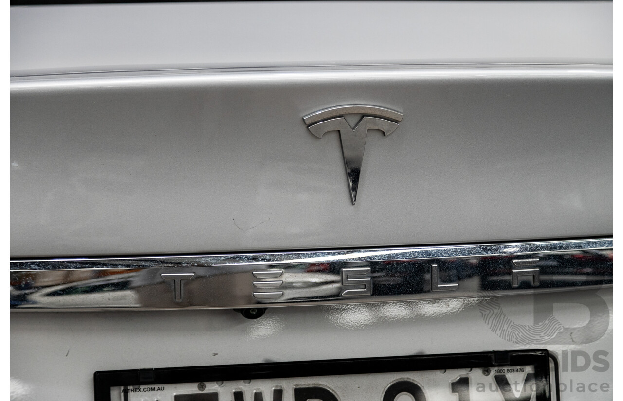 10/2017 Tesla Model S 75D (AWD) 4d Hatchback Silver Metallic Dedicated Electric EV 245kw