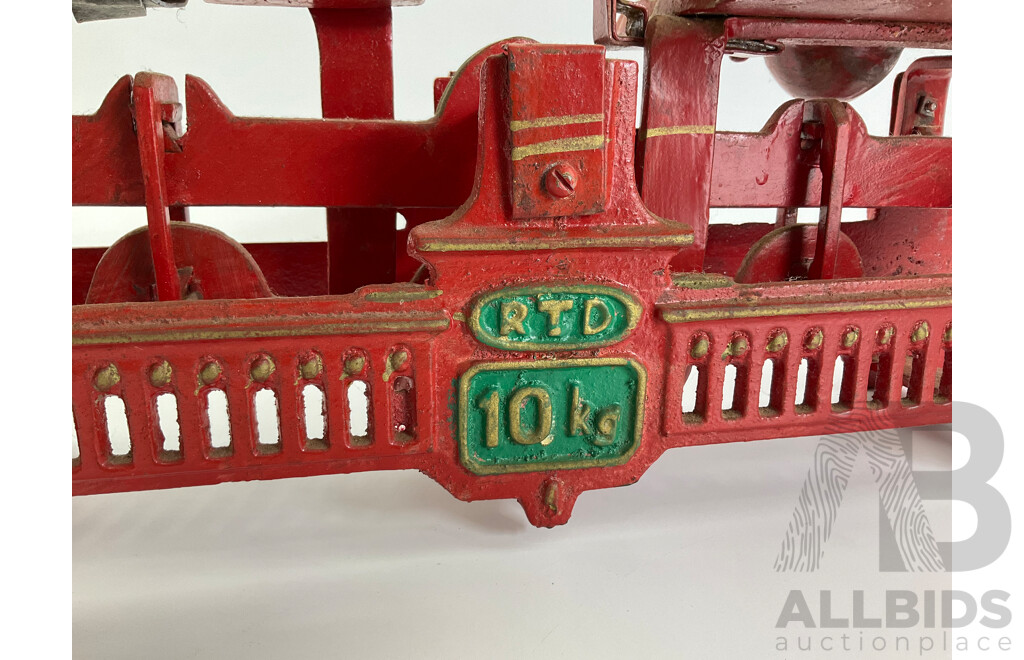 Antique RTD Cast Iron Ten Kilo Grain Scales