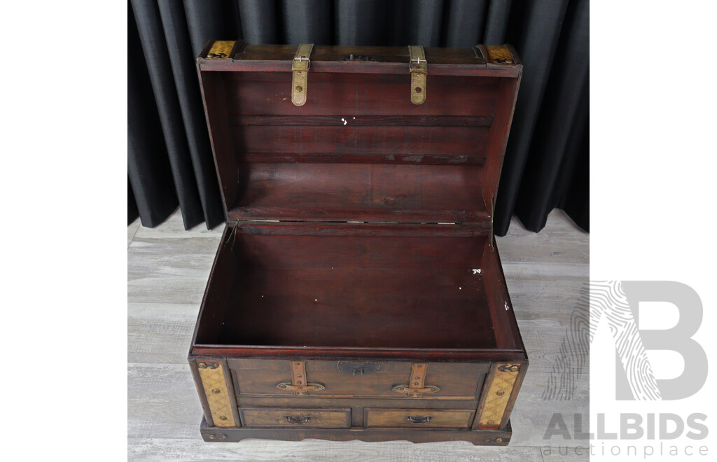 Reproduction Lift Top Travel Trunk