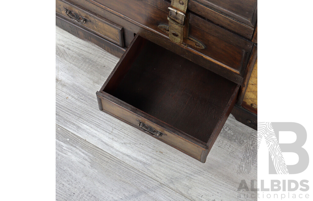 Reproduction Lift Top Travel Trunk