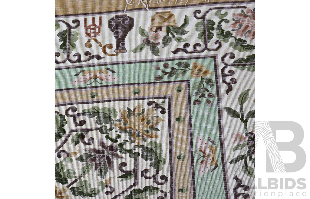 Machine Made Chinese Embossed Woollen Rug