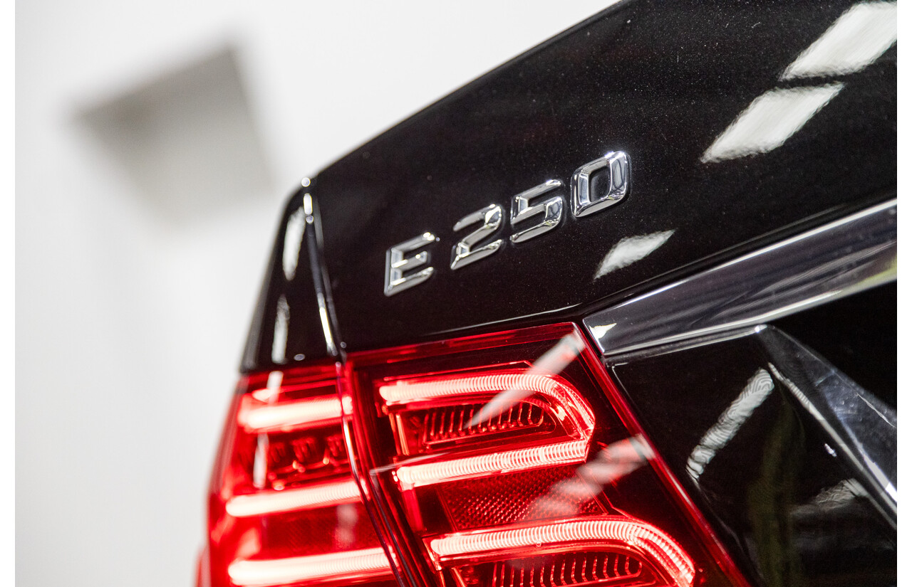 12/2015 Mercedes-Benz E250 W212 MY15 4D Sedan Obsidian Black Metallic Turbo 2.0L